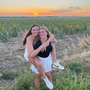 Meet your Posher, Ella